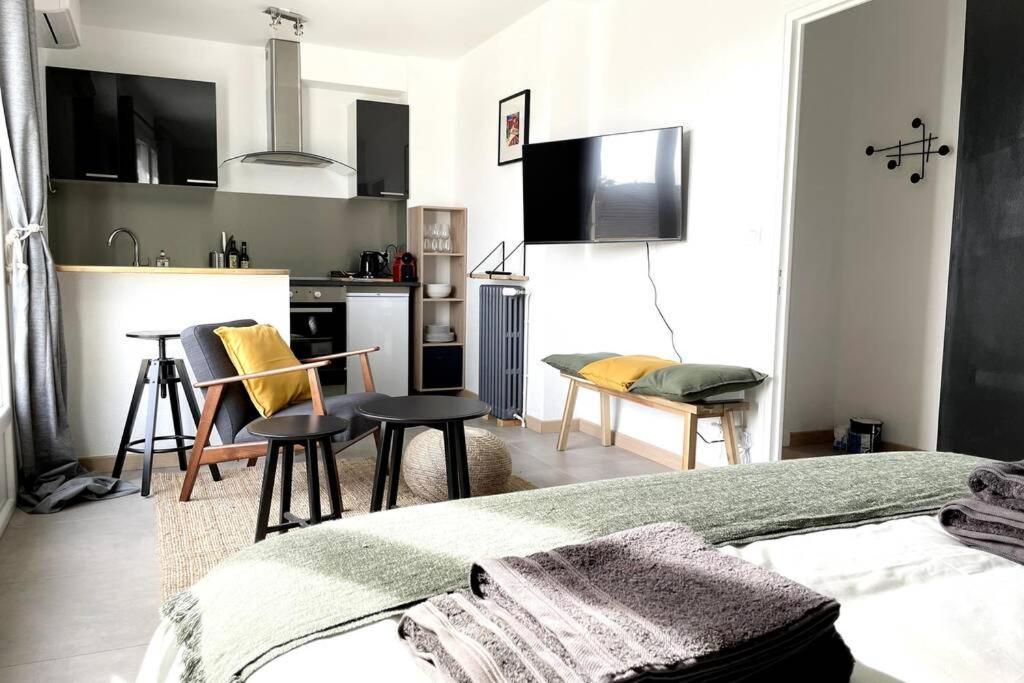 Mon Appart'Hotel - Climatisation Avec Parking Gratuit Brive-la-Gaillarde Exterior foto